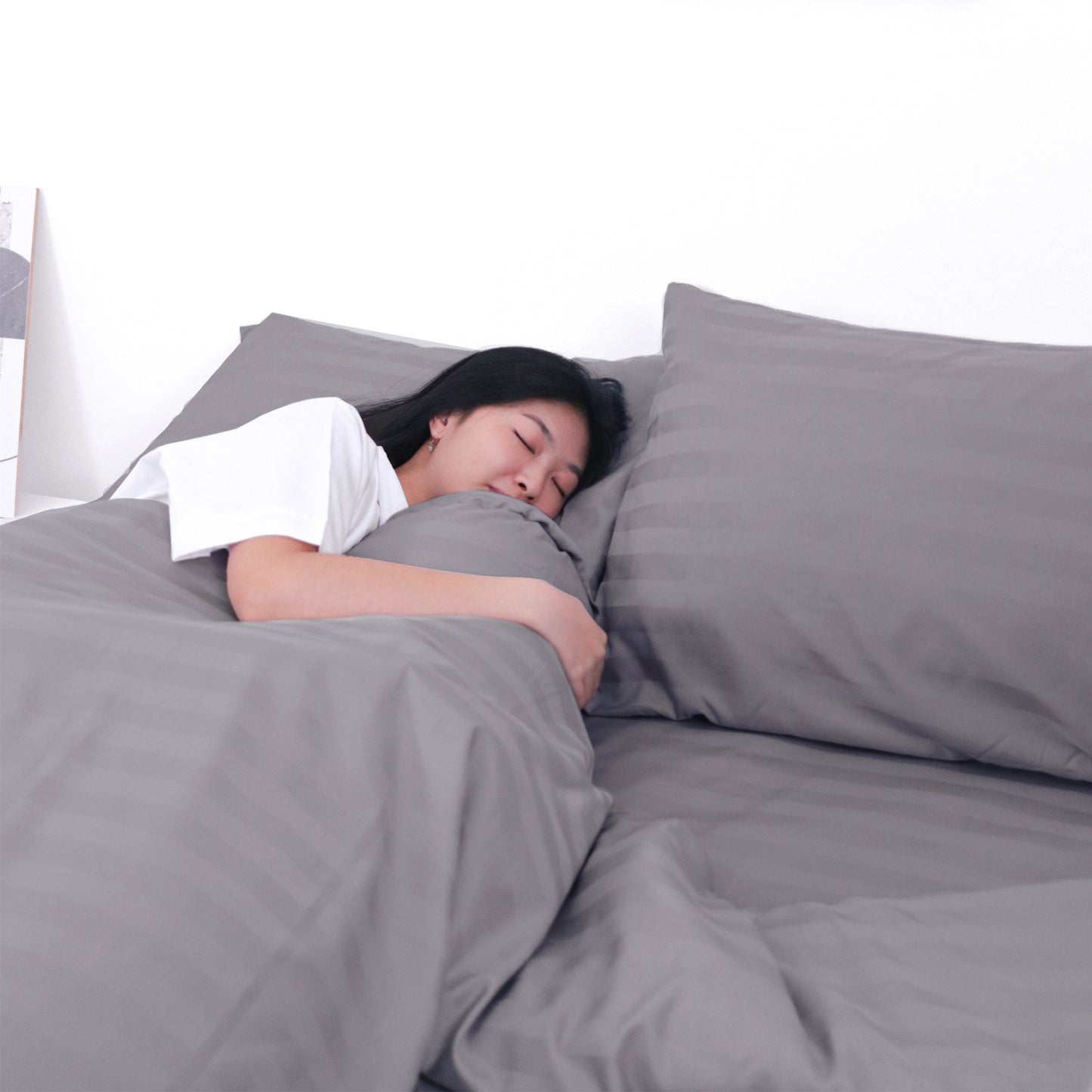 Sateen Touch Bedding Set Bundle in Griss