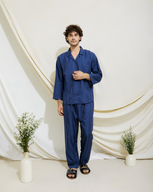 Men Dream in Silk Classic Style in Sapphire