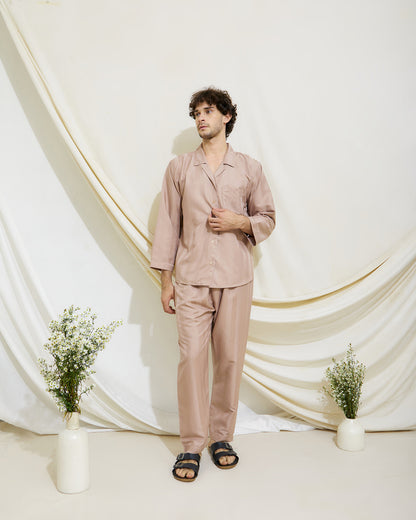 Men Dream in Silk Classic Style in Mocha