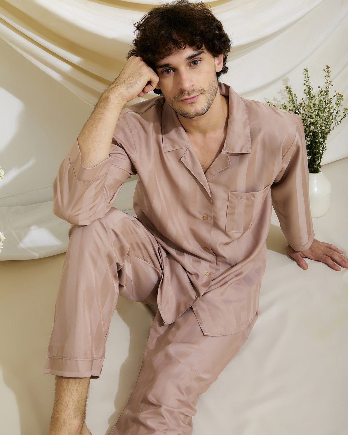 Men Dream in Silk Classic Style in Mocha