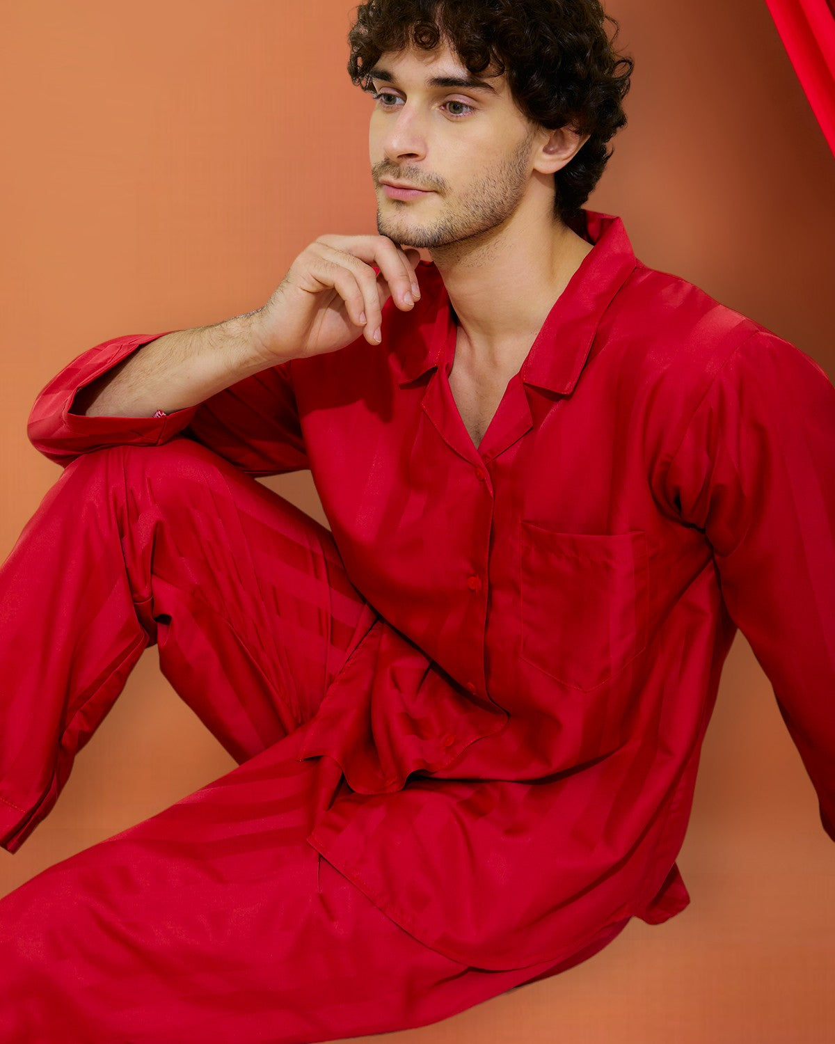 Men Dream in Silk Style Classique en Cerise