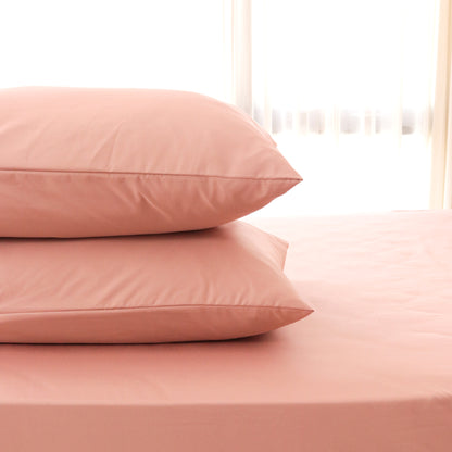 Sateen Touch Plain-dyed Fitted Sheet Set in Mauve