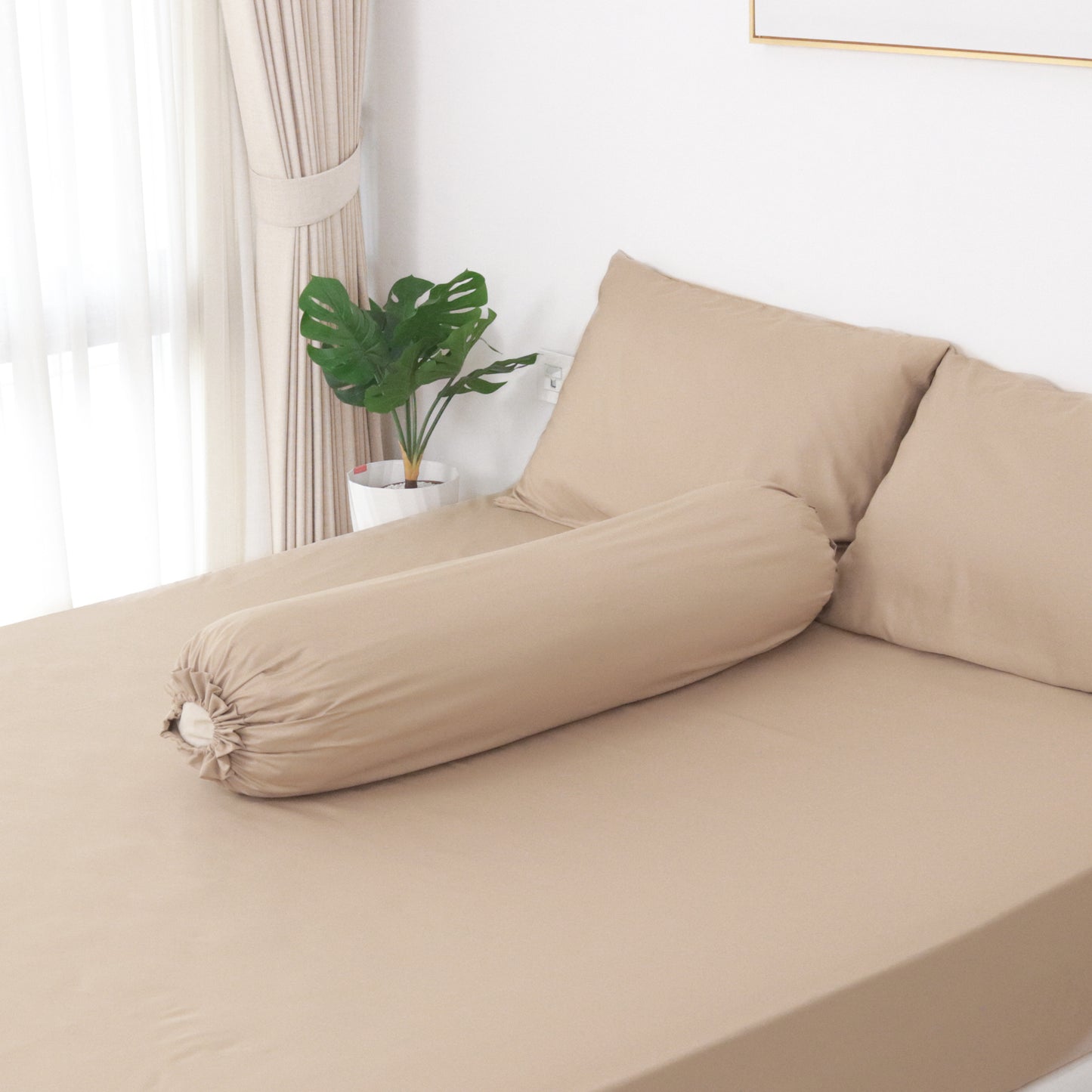 Sateen Touch Plain-dyed Fitted Sheet Set in Sand