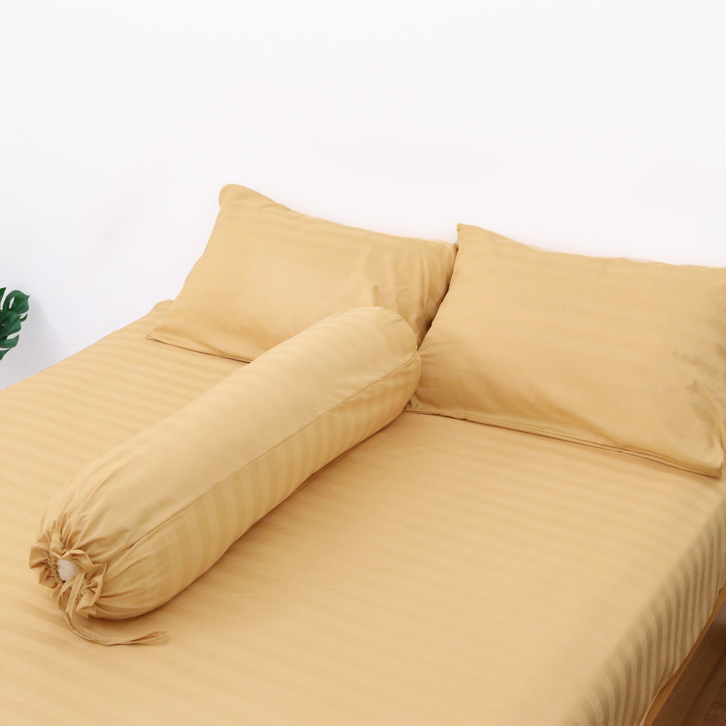 Sateen Touch Fitted Sheet Set in Gold